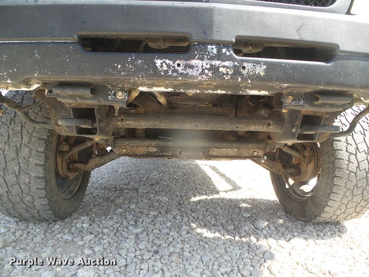 image for item DD0427 2004 Chevrolet Silverado 2500HD  Crew Cab pickup truck