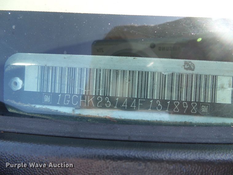 image for item DD0427 2004 Chevrolet Silverado 2500HD  Crew Cab pickup truck