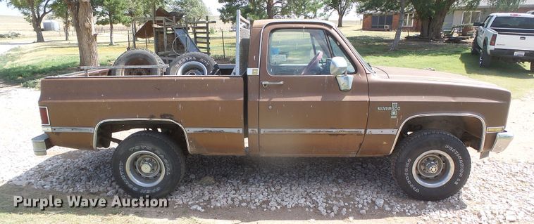 image for item DD0428 1981 Chevrolet K10  pickup truck