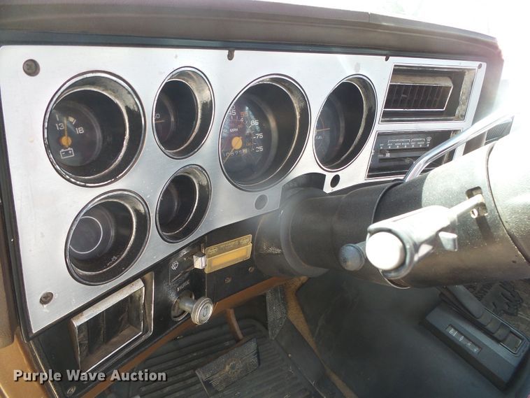 image for item DD0428 1981 Chevrolet K10  pickup truck