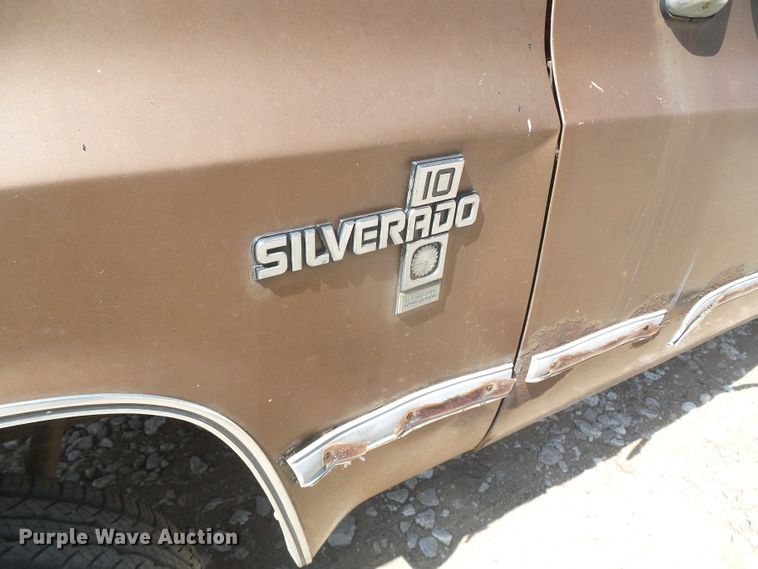 image for item DD0428 1981 Chevrolet K10  pickup truck