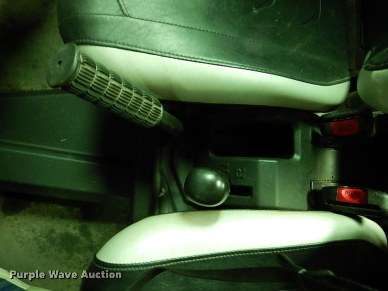 image for item DD2521 2012 John Deere Gator RSX 850i  utility vehicle