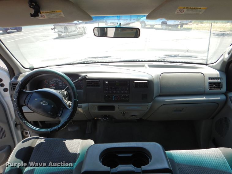 image for item DE2455 2002 Ford F350 Super Duty  Crew Cab pickup truck