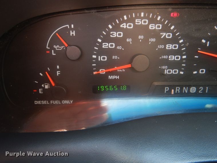 image for item DE2455 2002 Ford F350 Super Duty  Crew Cab pickup truck