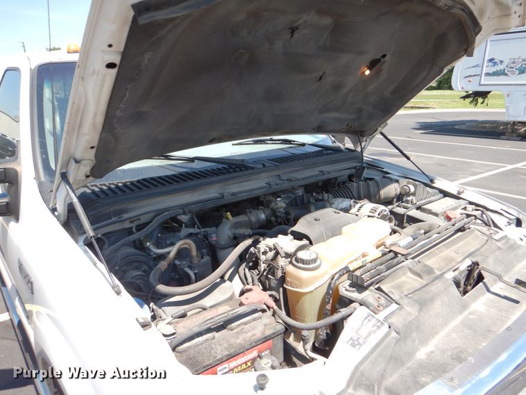 image for item DE2455 2002 Ford F350 Super Duty  Crew Cab pickup truck