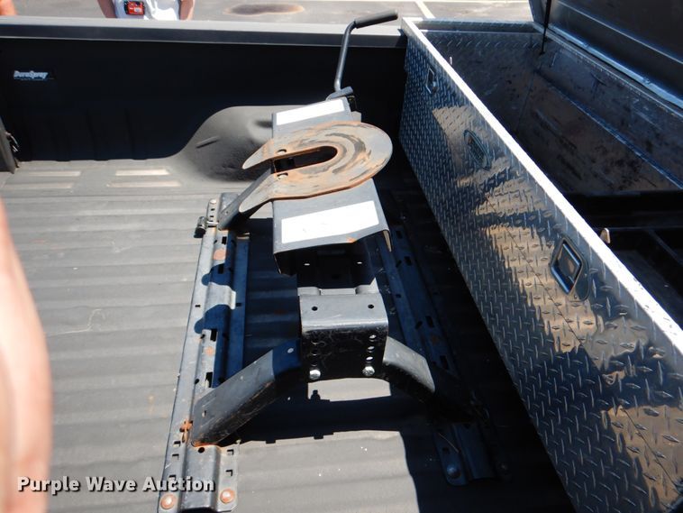 image for item DE2455 2002 Ford F350 Super Duty  Crew Cab pickup truck