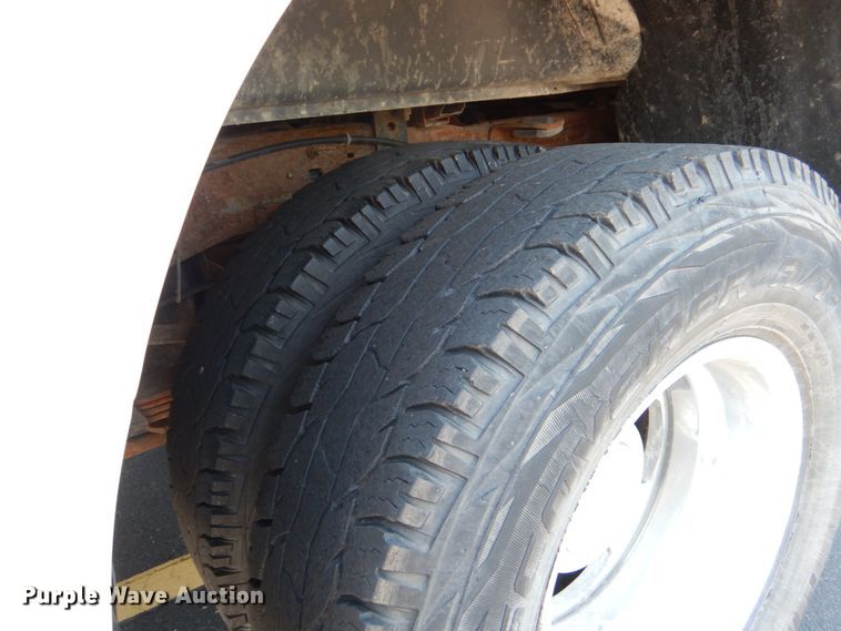 image for item DE2455 2002 Ford F350 Super Duty  Crew Cab pickup truck