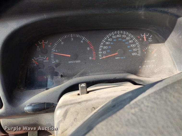 image for item DE7009 2000 Dodge Ram 2500  Quad Cab pickup truck