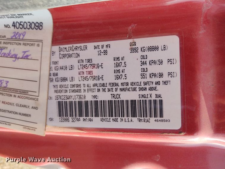 image for item DE7009 2000 Dodge Ram 2500  Quad Cab pickup truck