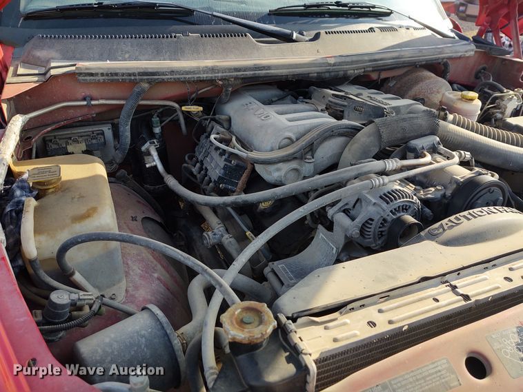 image for item DE7009 2000 Dodge Ram 2500  Quad Cab pickup truck