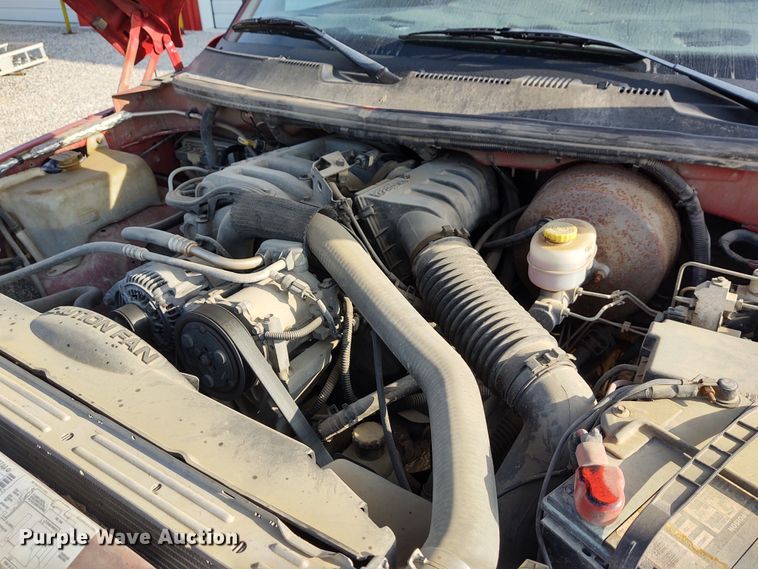 image for item DE7009 2000 Dodge Ram 2500  Quad Cab pickup truck