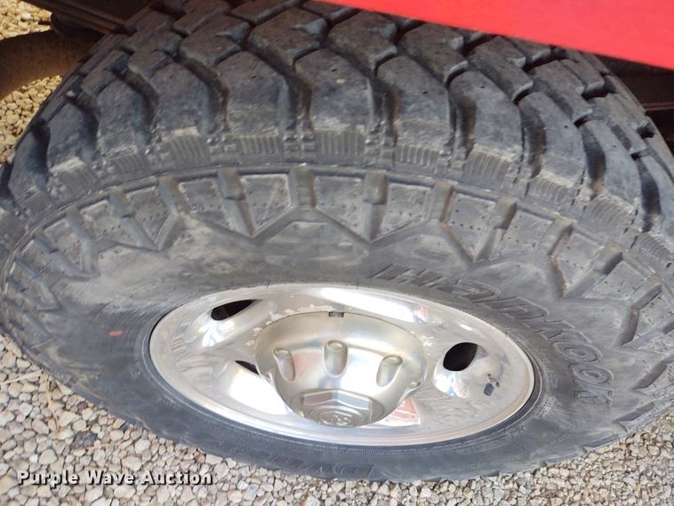 image for item DE7009 2000 Dodge Ram 2500  Quad Cab pickup truck