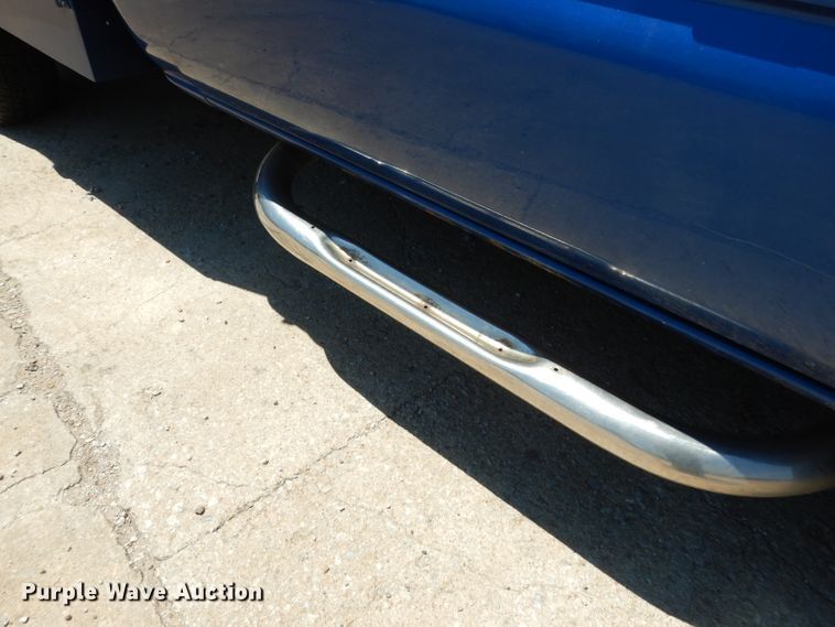 image for item DF4050 2004 Chevrolet Silverado 2500HD  utility bed pickup truck