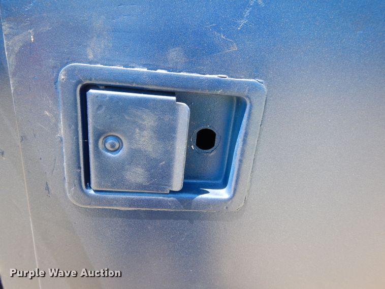 image for item DF4050 2004 Chevrolet Silverado 2500HD  utility bed pickup truck