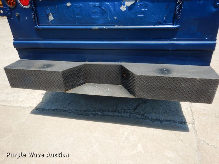 image for item DF4050 2004 Chevrolet Silverado 2500HD  utility bed pickup truck