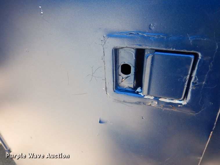 image for item DF4050 2004 Chevrolet Silverado 2500HD  utility bed pickup truck