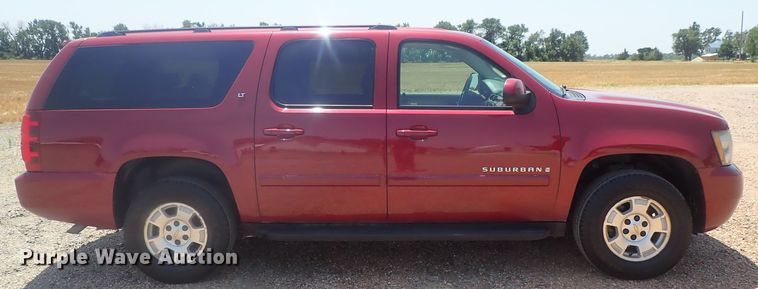 image for item DG2309 2007 Chevrolet Suburban 1500 LT  SUV
