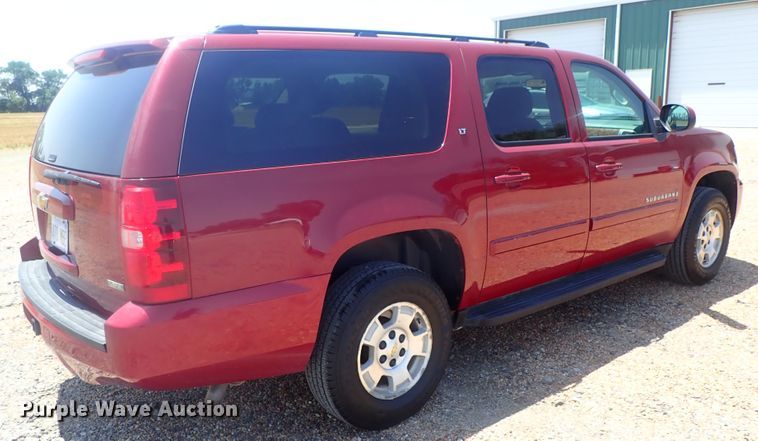 image for item DG2309 2007 Chevrolet Suburban 1500 LT  SUV