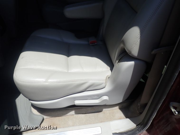 image for item DG2309 2007 Chevrolet Suburban 1500 LT  SUV
