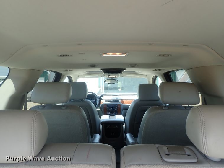 image for item DG2309 2007 Chevrolet Suburban 1500 LT  SUV