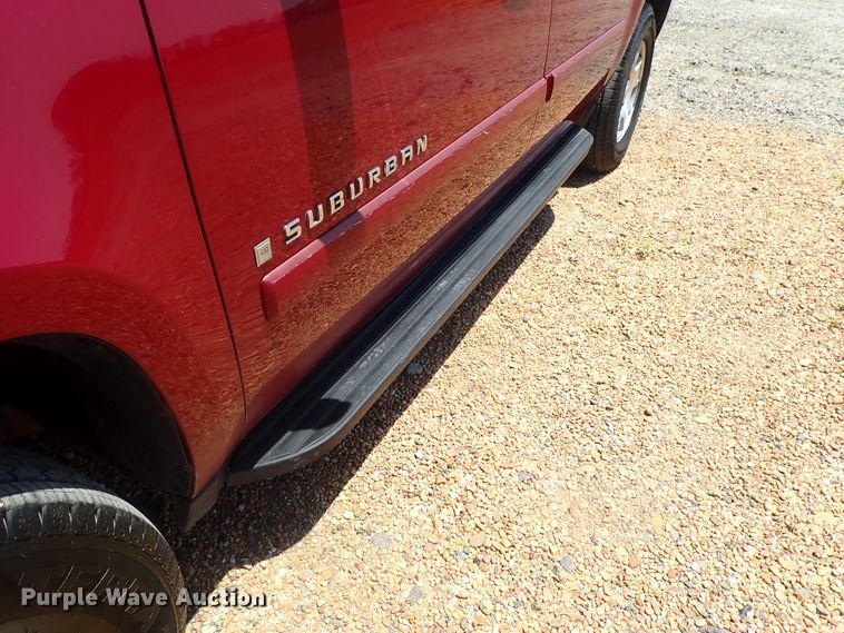 image for item DG2309 2007 Chevrolet Suburban 1500 LT  SUV