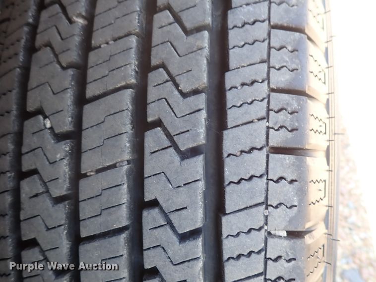 image for item DG2309 2007 Chevrolet Suburban 1500 LT  SUV