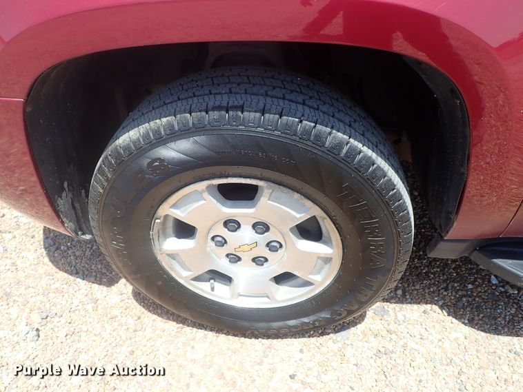 image for item DG2309 2007 Chevrolet Suburban 1500 LT  SUV