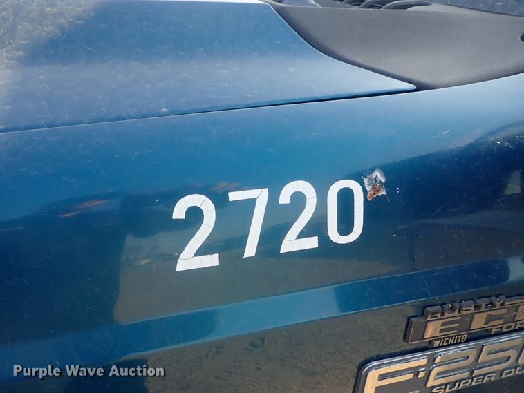 image for item DG2312 2002 Ford F250 Super Duty  SuperCab flatbed pickup truck