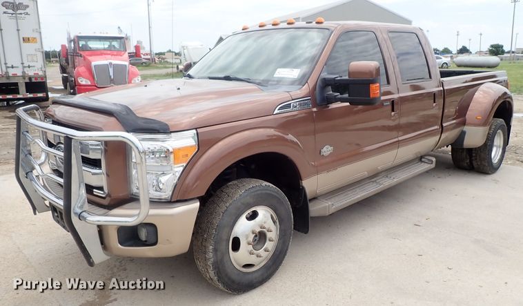 image for item DG2332 2011 Ford F350 Super Duty  Crew Cab pickup truck