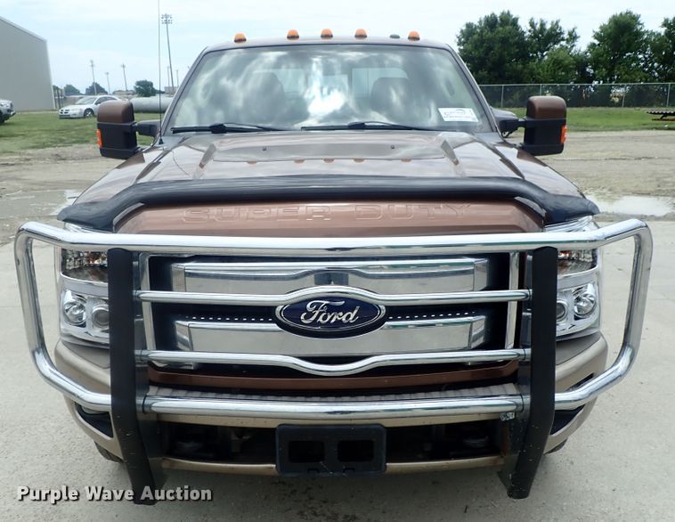 image for item DG2332 2011 Ford F350 Super Duty  Crew Cab pickup truck