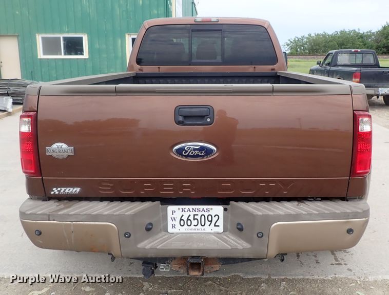 image for item DG2332 2011 Ford F350 Super Duty  Crew Cab pickup truck