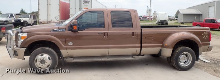 image for item DG2332 2011 Ford F350 Super Duty  Crew Cab pickup truck