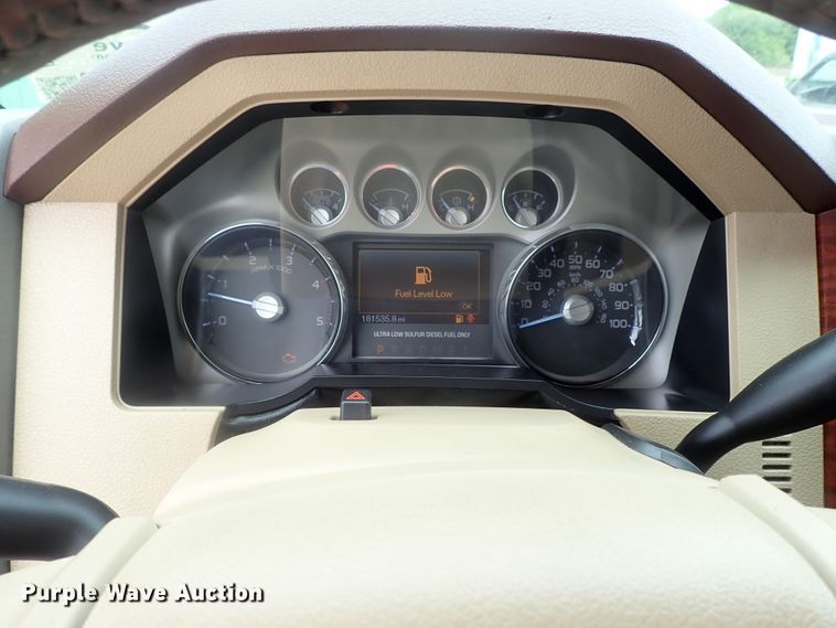 image for item DG2332 2011 Ford F350 Super Duty  Crew Cab pickup truck