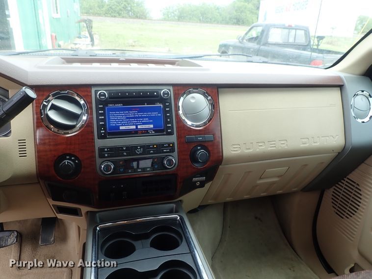 image for item DG2332 2011 Ford F350 Super Duty  Crew Cab pickup truck