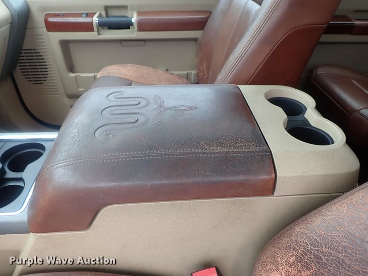 image for item DG2332 2011 Ford F350 Super Duty  Crew Cab pickup truck