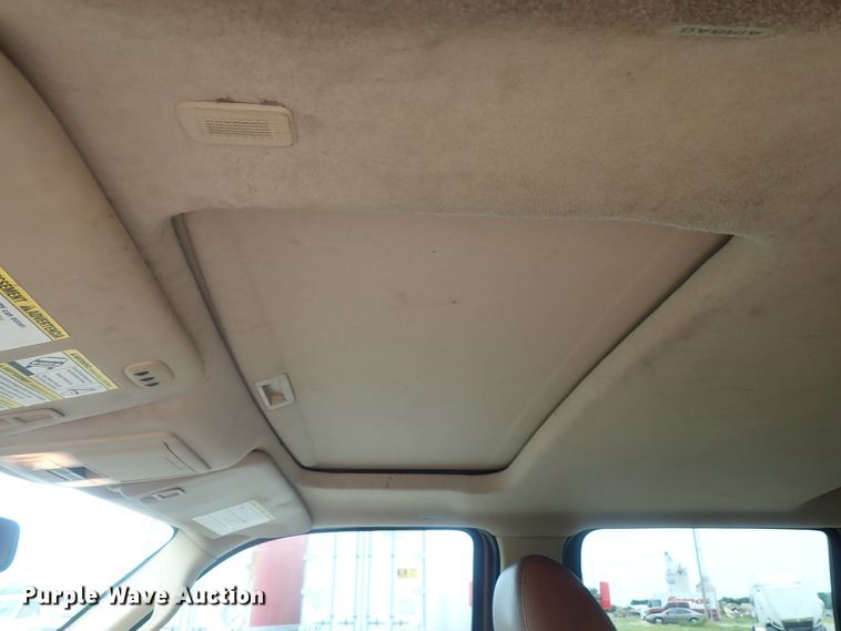 image for item DG2332 2011 Ford F350 Super Duty  Crew Cab pickup truck