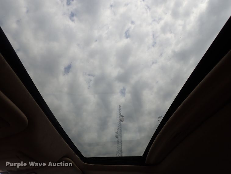 image for item DG2332 2011 Ford F350 Super Duty  Crew Cab pickup truck