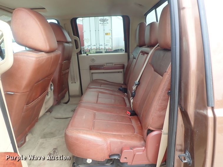 image for item DG2332 2011 Ford F350 Super Duty  Crew Cab pickup truck