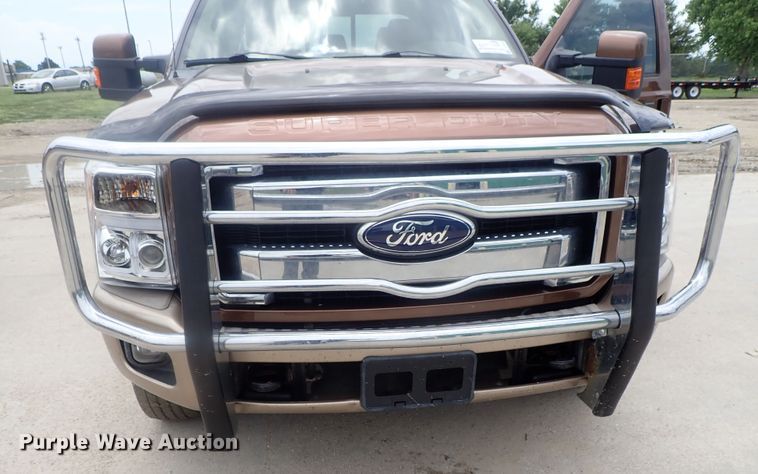 image for item DG2332 2011 Ford F350 Super Duty  Crew Cab pickup truck