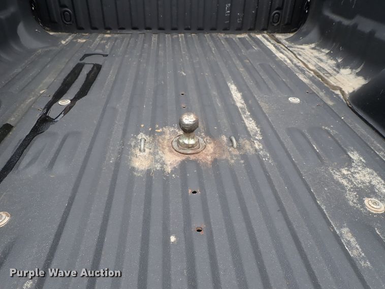 image for item DG2332 2011 Ford F350 Super Duty  Crew Cab pickup truck