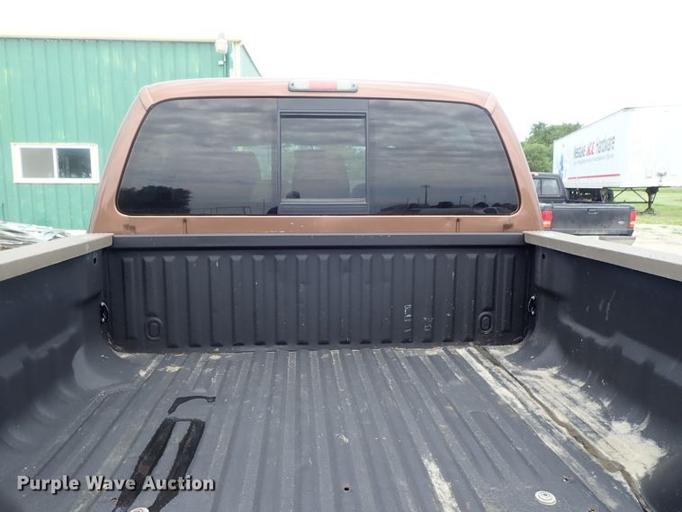 image for item DG2332 2011 Ford F350 Super Duty  Crew Cab pickup truck