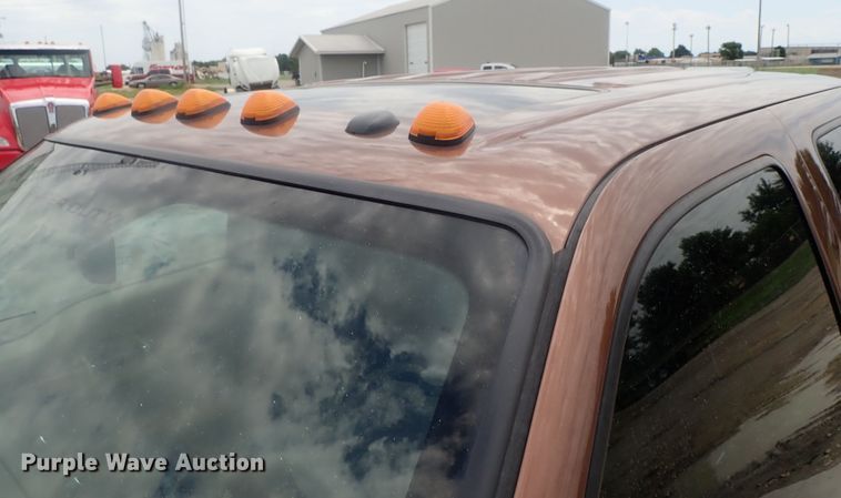 image for item DG2332 2011 Ford F350 Super Duty  Crew Cab pickup truck