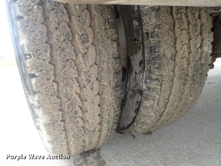 image for item DG2332 2011 Ford F350 Super Duty  Crew Cab pickup truck