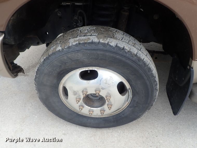 image for item DG2332 2011 Ford F350 Super Duty  Crew Cab pickup truck