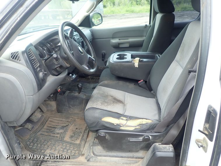 image for item DG2345 2009 Chevrolet Silverado 2500HD  Ext. Cab pickup truck