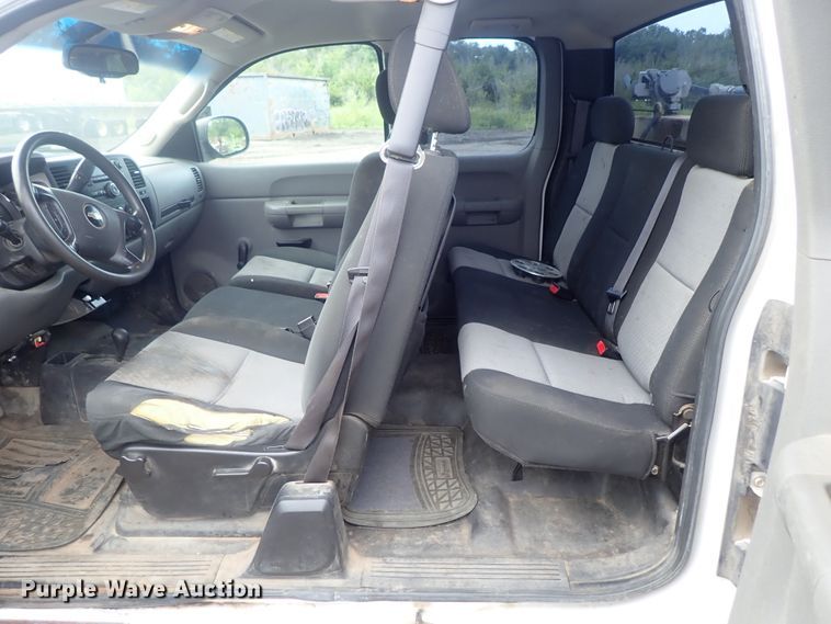 image for item DG2345 2009 Chevrolet Silverado 2500HD  Ext. Cab pickup truck