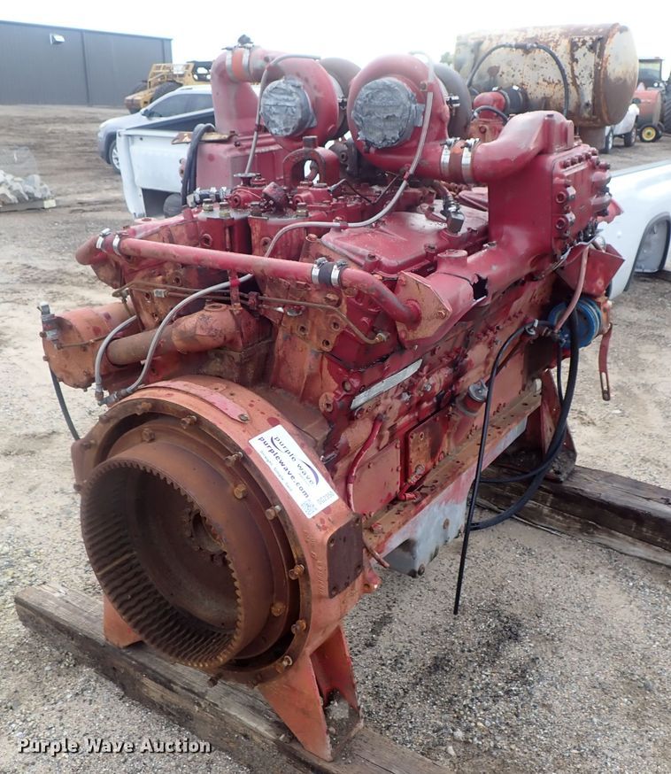 image for item DG2350 Cummins VT-1710-F 12 cylinder diesel engine