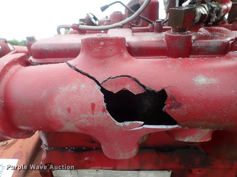 image for item DG2350 Cummins VT-1710-F 12 cylinder diesel engine