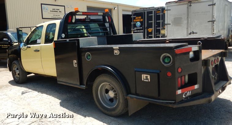 image for item DG6827 2009 Chevrolet Silverado 3500  Ext. Cab flatbed pickup truck