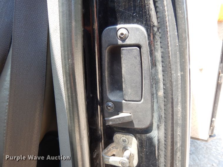 image for item DG6827 2009 Chevrolet Silverado 3500  Ext. Cab flatbed pickup truck